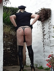 Amateur crossdresser Kellycd2022 holiday in white stockings