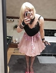 Luscious images of Berrys derriere